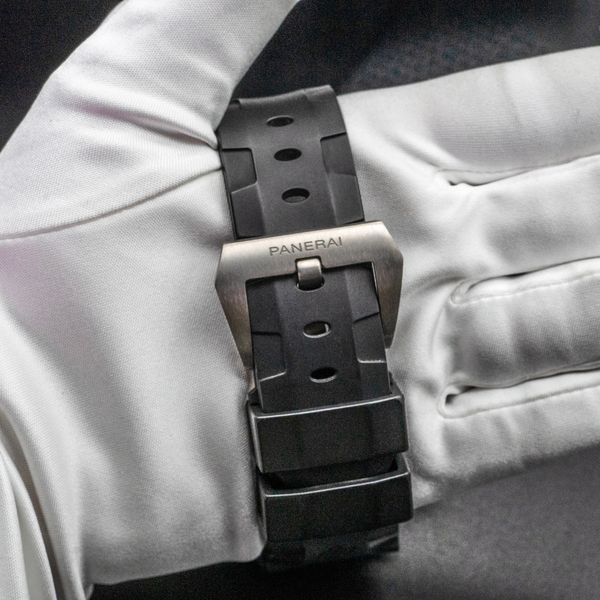 Panerai Submersible PAM01305